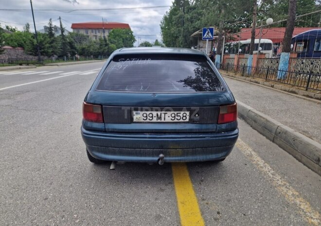 Opel Astra 1997, 210,000 km - 1.6 l - Qusar