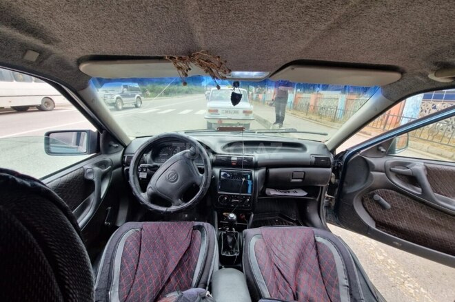 Opel Astra 1997, 210,000 km - 1.6 l - Qusar