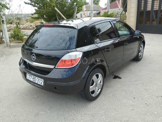 Opel Astra 2005, 242,000 km - 1.4 l - Bakı