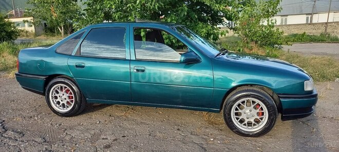 Opel Vectra 1994, 365,570 km - 1.8 l - Şəki