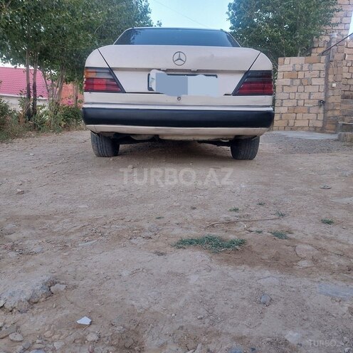 Mercedes E 200 1990, 179,568 km - 2.0 л - Bakı