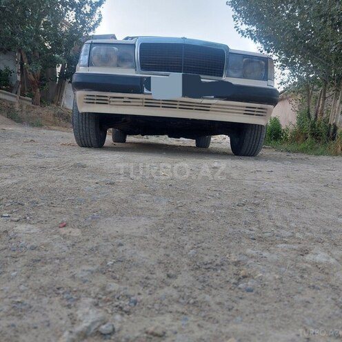 Mercedes E 200 1990, 179,568 km - 2.0 л - Bakı