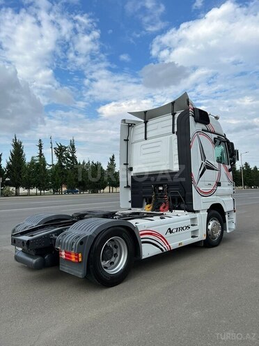 Mercedes Actros 1844 2011, 860,000 km - 12.0 l - Mingəçevir
