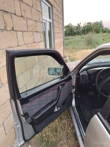 Mercedes C 200 1994, 350,000 km - 2.0 l - Salyan