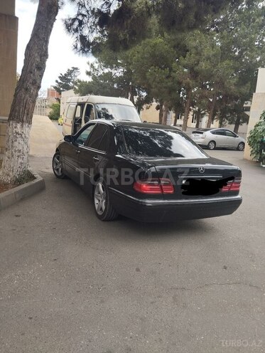 Mercedes E 240 1999, 475,660 km - 2.4 l - Bakı