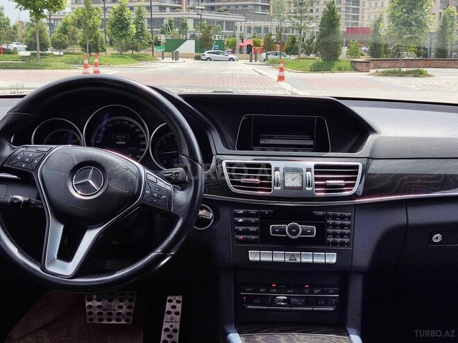 Mercedes E 220 2015, 166,500 km - 2.2 l - Bakı