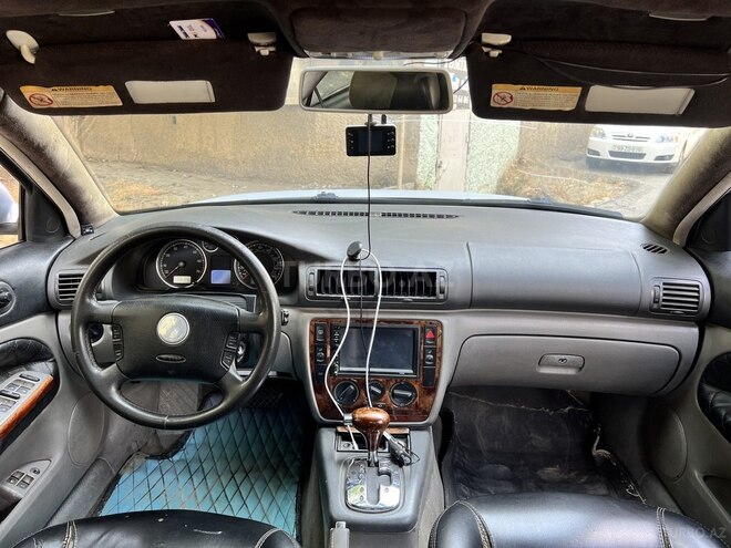 Volkswagen Passat 2003, 279,851 km - 1.8 л - Bakı