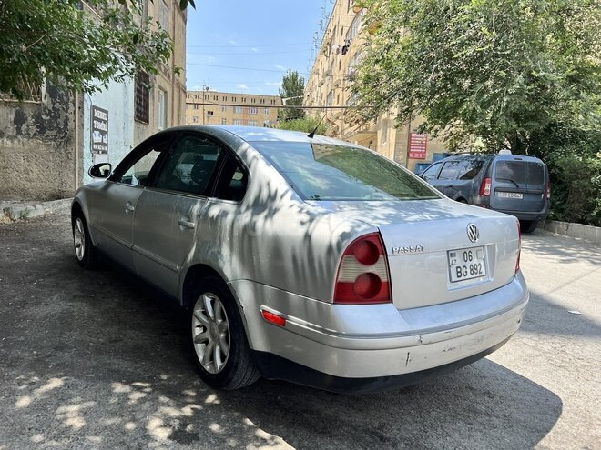 Volkswagen Passat 2003, 279,851 km - 1.8 л - Bakı