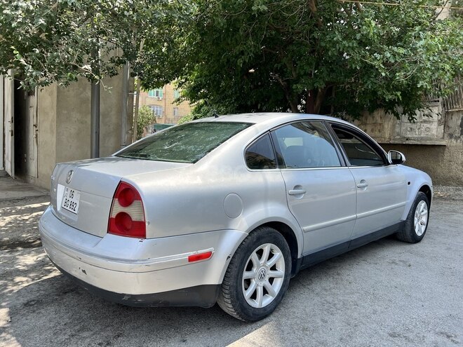 Volkswagen Passat 2003, 279,851 km - 1.8 л - Bakı