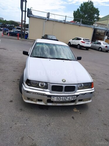 BMW 320 1993, 275,000 km - 2.0 l - Bakı