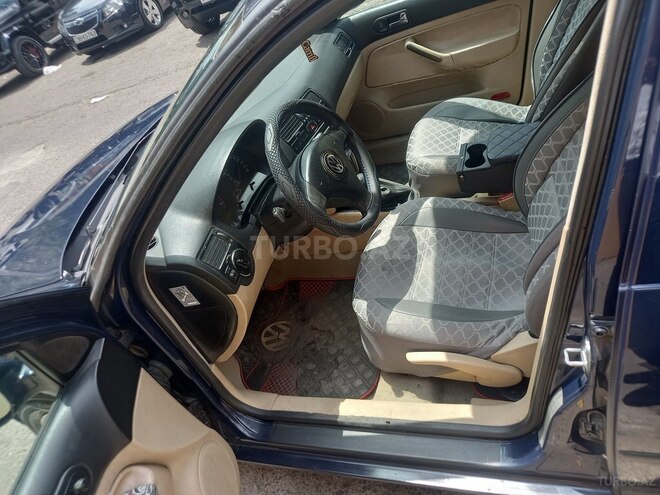 Volkswagen Bora 2001, 394,013 km - 1.6 l - Bakı