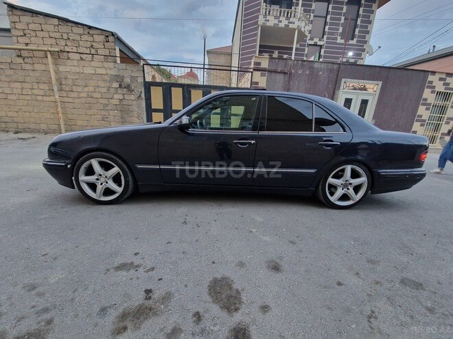 Mercedes E 220 2000, 321,363 km - 2.2 l - Bakı