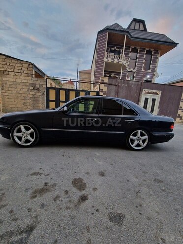 Mercedes E 220 2000, 321,363 km - 2.2 l - Bakı