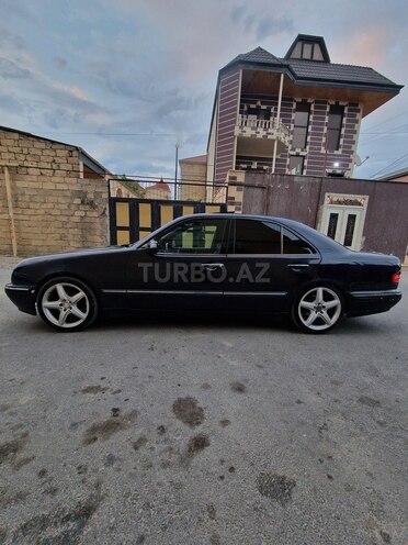 Mercedes E 220 2000, 321,363 km - 2.2 l - Bakı