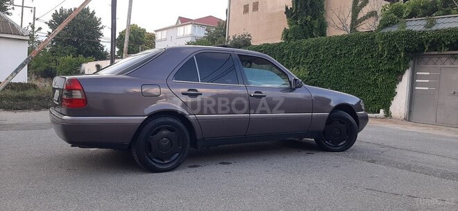 Mercedes C 220 1996, 500,000 km - 2.2 l - Bakı