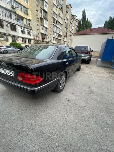 Mercedes E 230 1996, 259,000 km - 2.3 l - Bakı
