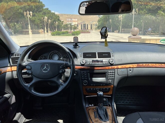 Mercedes E 220 2006, 210,000 km - 2.2 l - Bakı