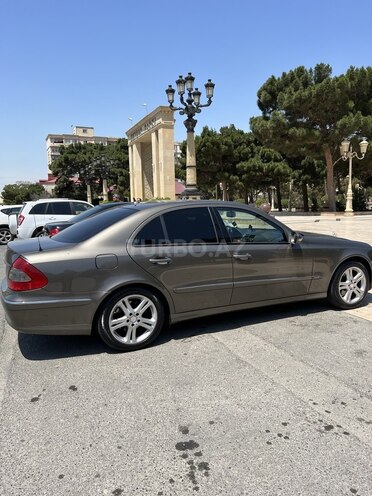 Mercedes E 220 2006, 210,000 km - 2.2 l - Bakı