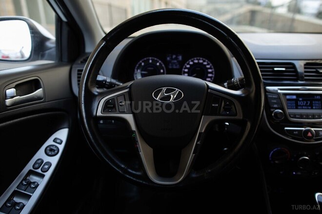 Hyundai Accent 2015, 131,000 km - 1.6 l - Bakı