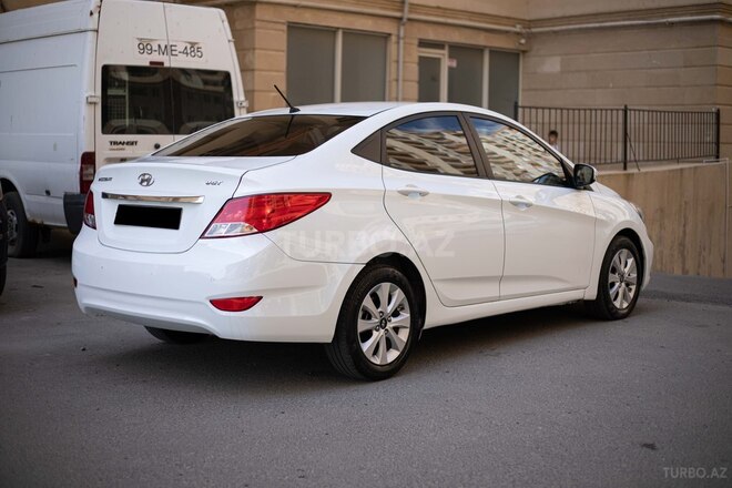 Hyundai Accent 2015, 131,000 km - 1.6 l - Bakı