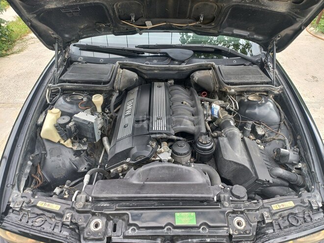 BMW 528 1997, 320,000 km - 2.8 l - Kürdəmir