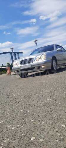 Mercedes E 240 2000, 235,946 km - 2.4 л - Ağcabədi