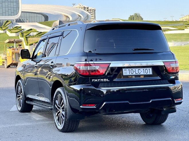 Nissan Patrol 2010, 192,121 km - 5.6 l - Bakı