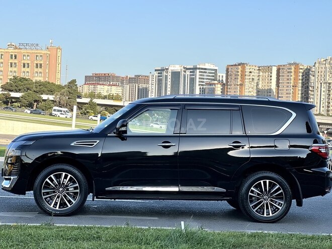 Nissan Patrol 2010, 192,121 km - 5.6 l - Bakı
