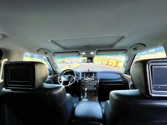 Nissan Patrol 2010, 192,121 km - 5.6 l - Bakı