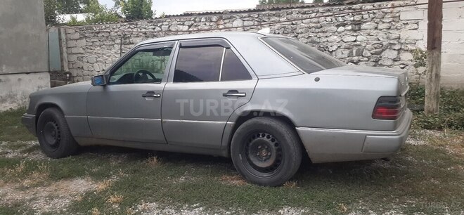 Mercedes E 200 1993, 238,423 km - 2.0 l - Ağdaş
