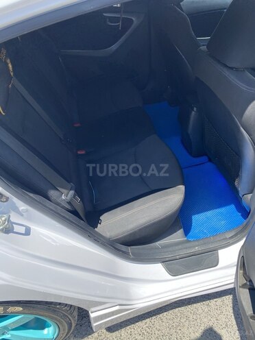 Hyundai Elantra 2015, 186,000 km - 1.6 l - Bakı