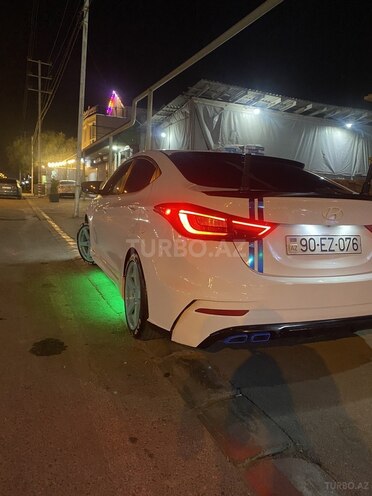 Hyundai Elantra 2015, 186,000 km - 1.6 l - Bakı