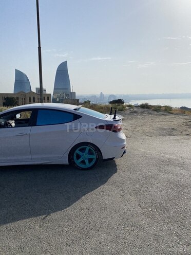 Hyundai Elantra 2015, 186,000 km - 1.6 l - Bakı