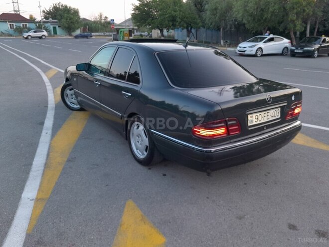 Mercedes E 230 1996, 257,000 km - 2.3 l - Sumqayıt