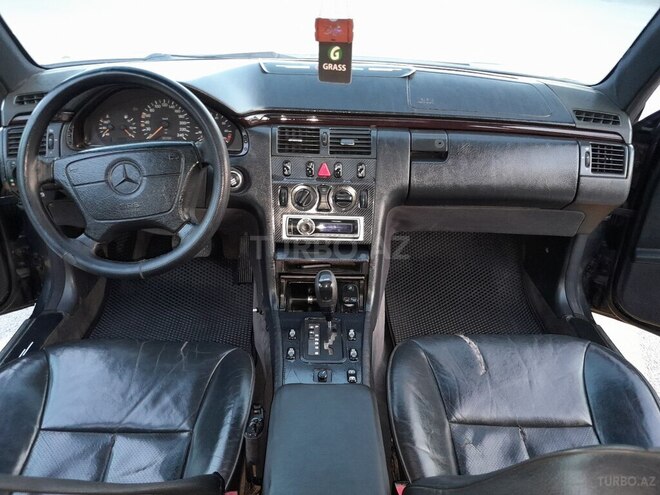 Mercedes E 230 1996, 257,000 km - 2.3 l - Sumqayıt