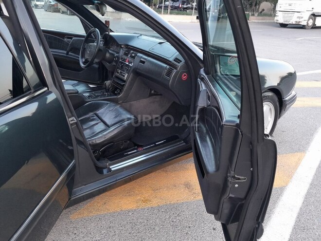 Mercedes E 230 1996, 257,000 km - 2.3 l - Sumqayıt