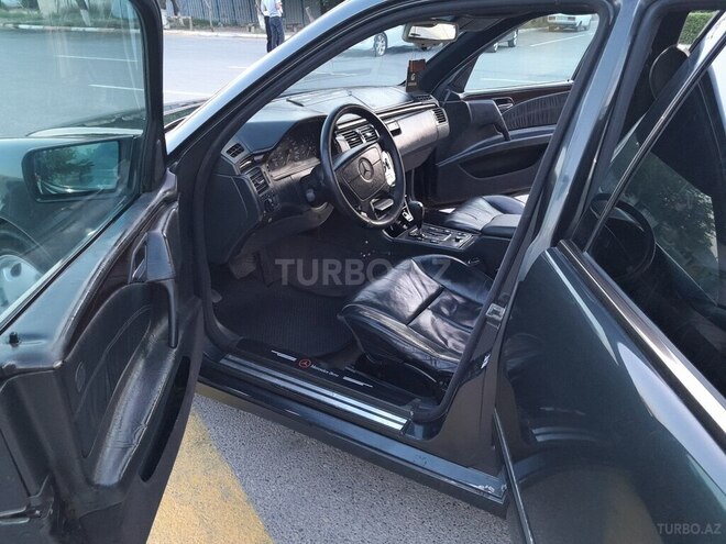 Mercedes E 230 1996, 257,000 km - 2.3 l - Sumqayıt
