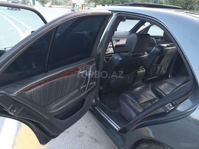 Mercedes E 230 1996, 257,000 km - 2.3 l - Sumqayıt