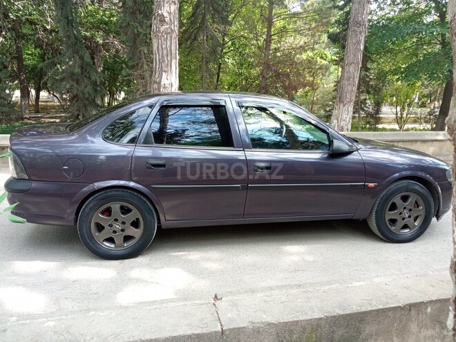 Opel Vectra 1996, 324,517 km - 1.6 л - Sumqayıt