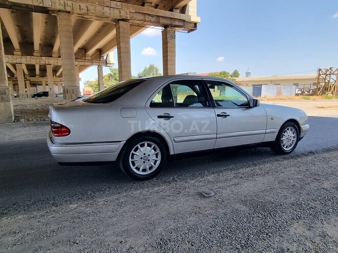 Mercedes E 240 1998, 300,000 km - 2.4 l - Bakı