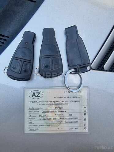 Mercedes E 240 1998, 300,000 km - 2.4 l - Bakı