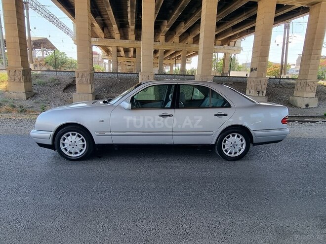 Mercedes E 240 1998, 300,000 km - 2.4 l - Bakı