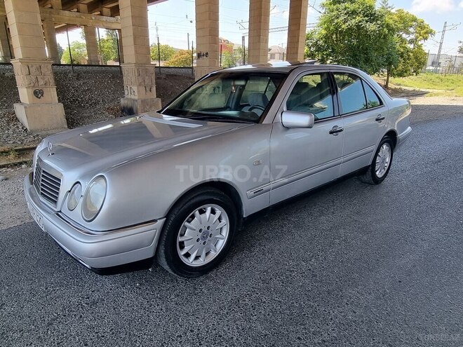 Mercedes E 240 1998, 300,000 km - 2.4 l - Bakı