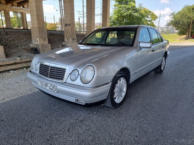 Mercedes E 240 1998, 300,000 km - 2.4 l - Bakı