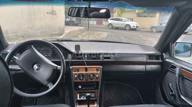 Mercedes E 230 1990, 580,000 km - 2.3 l - Ağdam
