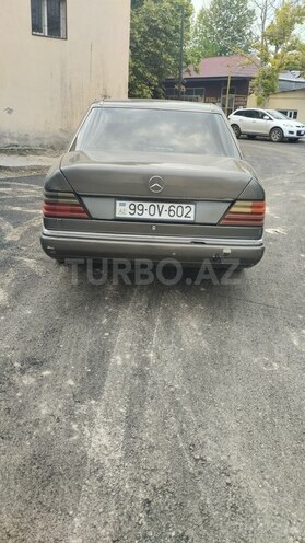Mercedes E 230 1990, 580,000 km - 2.3 l - Ağdam