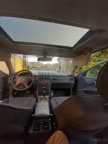 Mercedes E 270 2000, 400,000 km - 2.7 l - Bakı