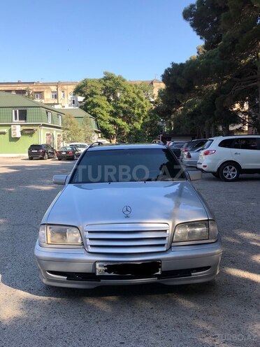 Mercedes C 180 1999, 300,000 km - 1.8 л - Bakı