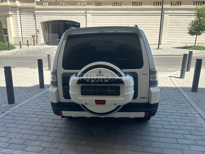 Mitsubishi Pajero 2007, 214,000 km - 3.0 l - Bakı