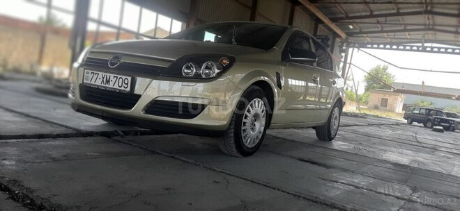 Opel Astra 2004, 230,000 km - 1.4 л - Bakı